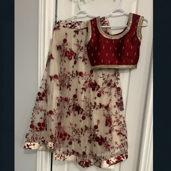 Red Lehenga NO DUPATTA - Picture 1 of 2